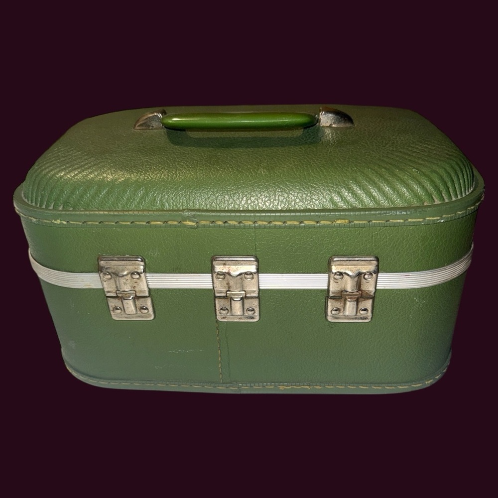 Vintage Trojan Brand Train\Make-up Travel Case - Picture 4 of 10